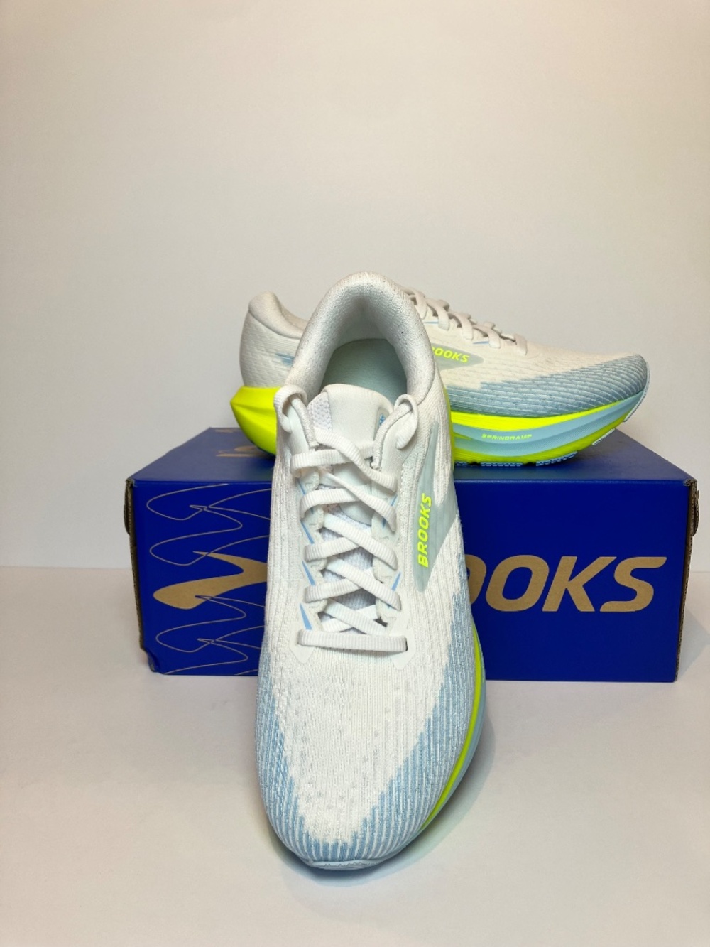 NEW! Size 7B BROOKS GHOST AMP WOMEN'S RUNNING SHOES WHITE BLUE 120486 1B 130